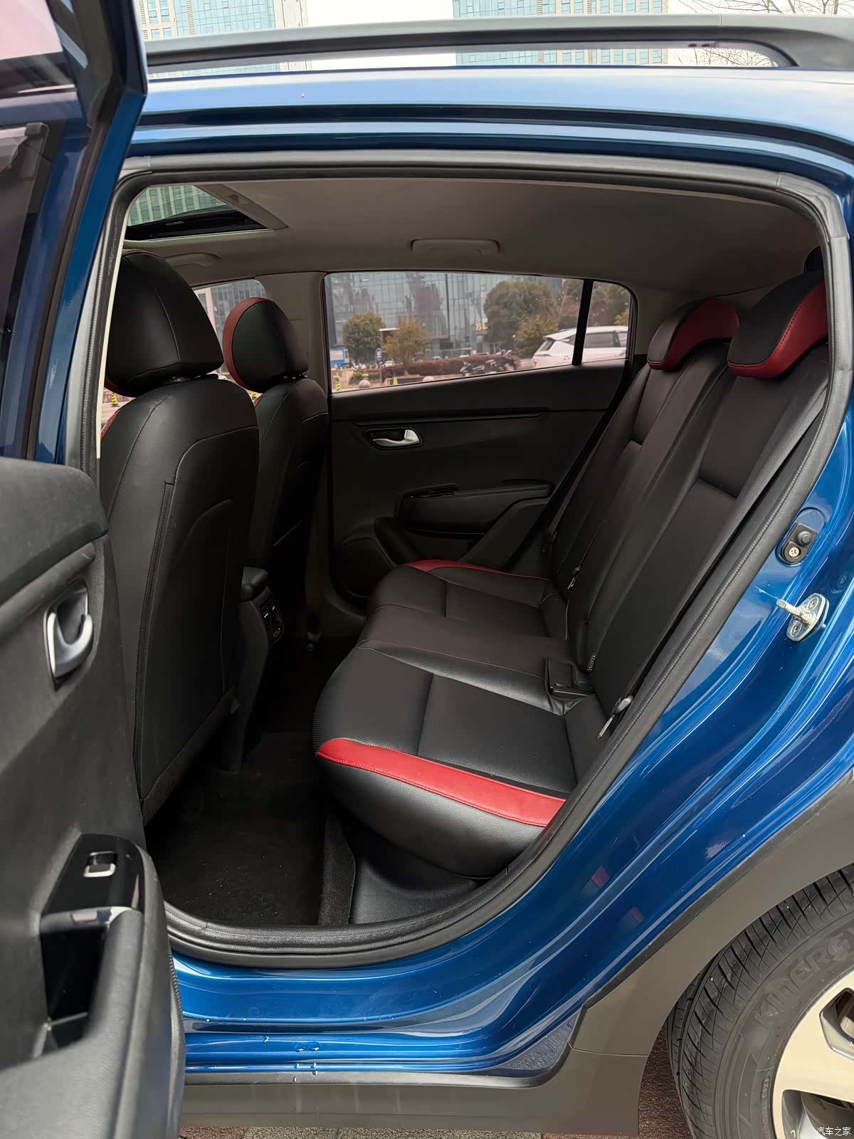 Kia KX, 2019 10