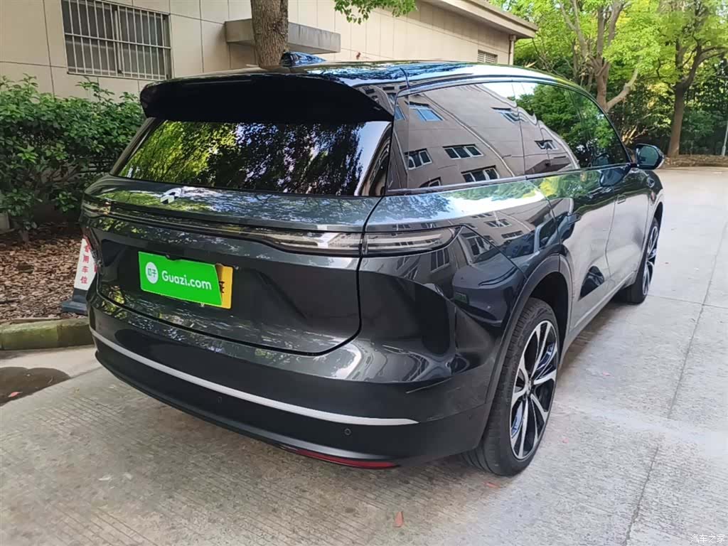 NIO ES8, 2023 6