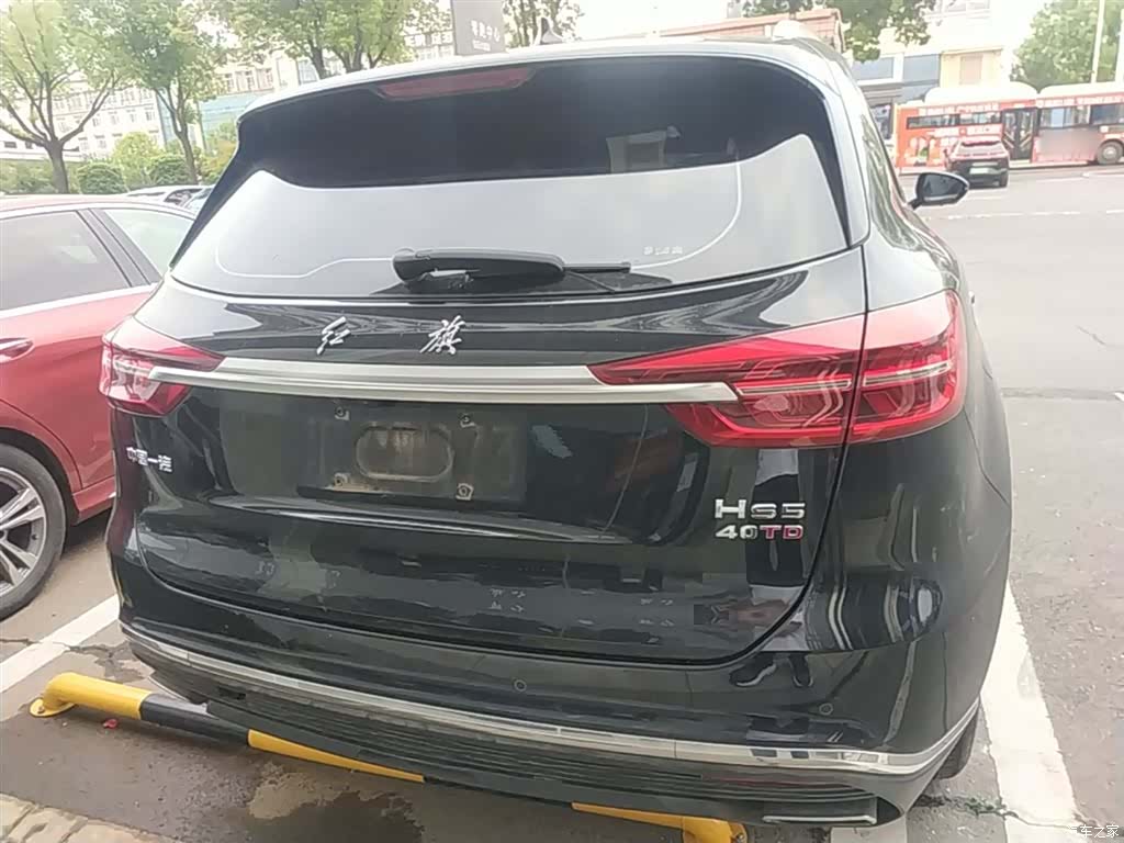 Hongqi HS5, 2022 6