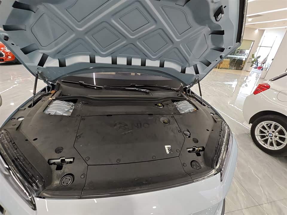 NIO ET5