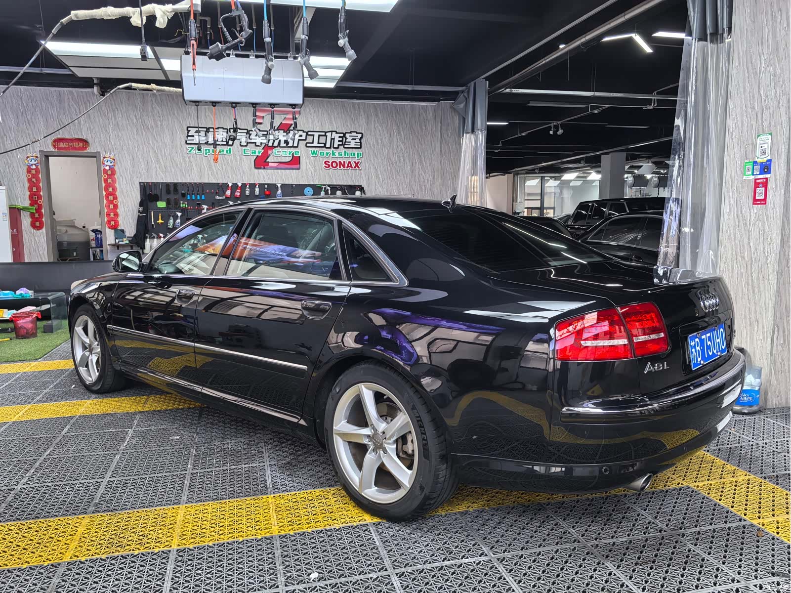 Audi A8L, 2010 4