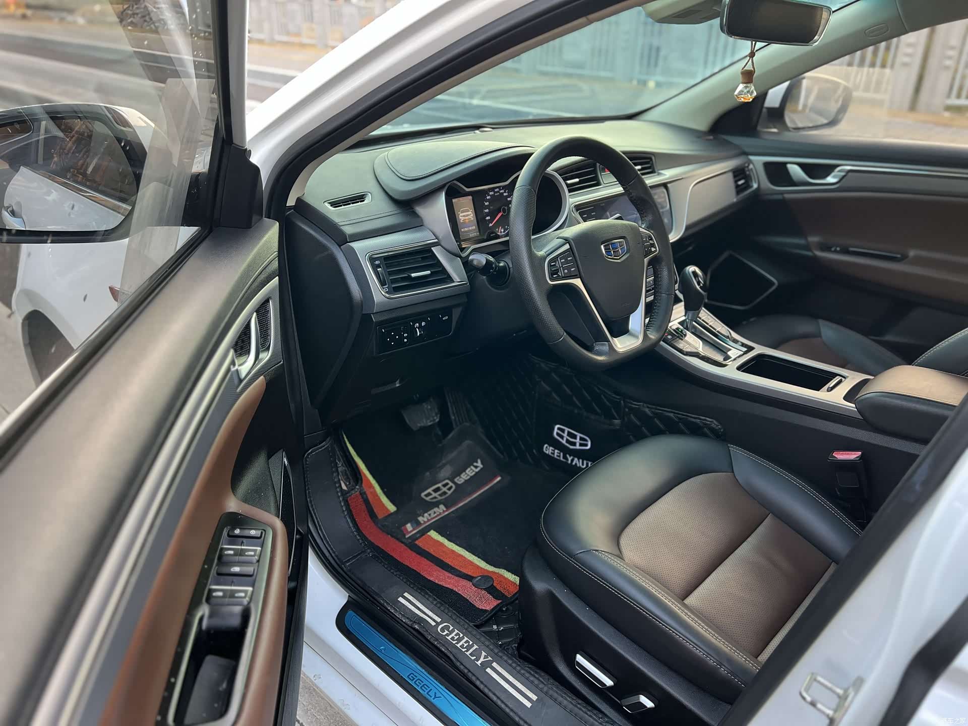Geely Emgrand, 2019 4