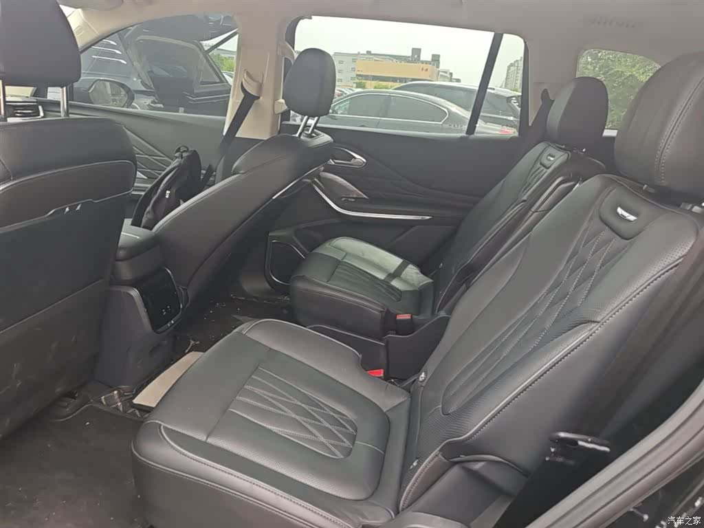 Hongqi HS7, 2024 17