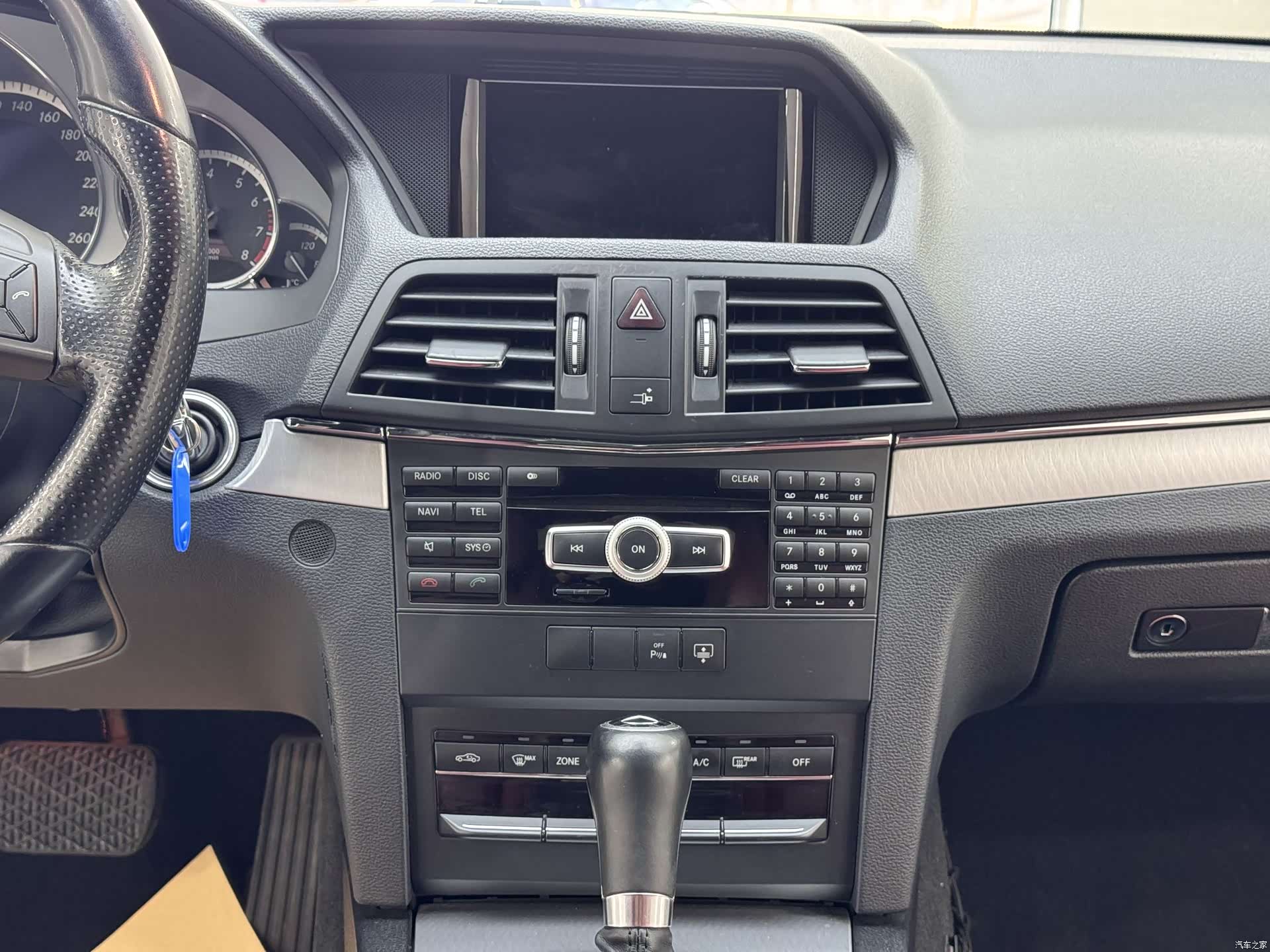 Mercedes-Benz E-Class, 2012 16