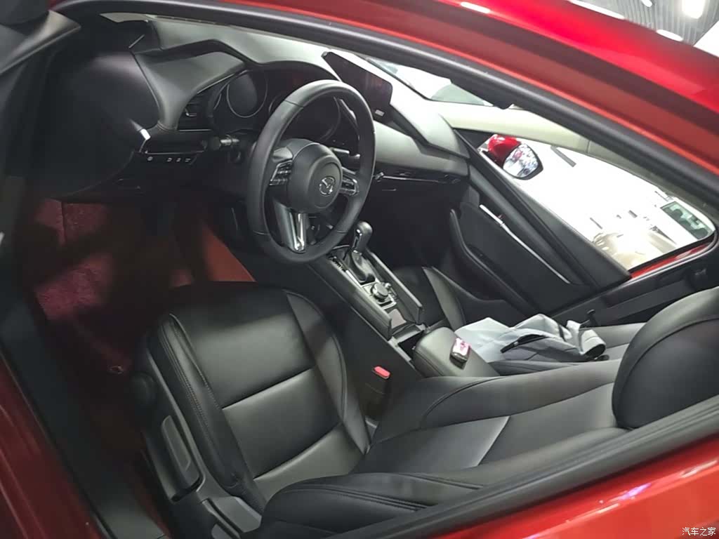 Mazda Mazda3, 2020 15