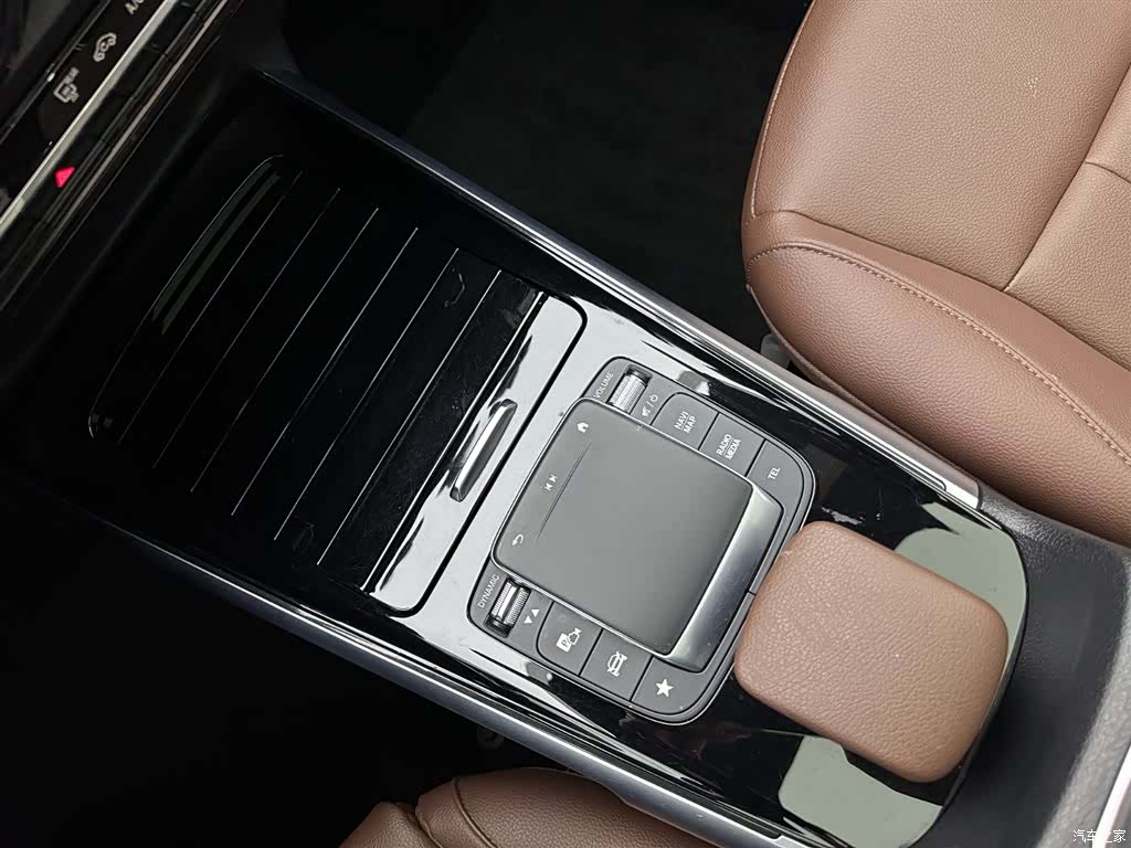 Mercedes-Benz GLB, 2023 13