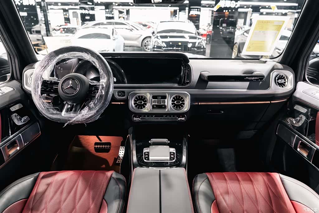 Mercedes-Benz G-Class, 2026 19