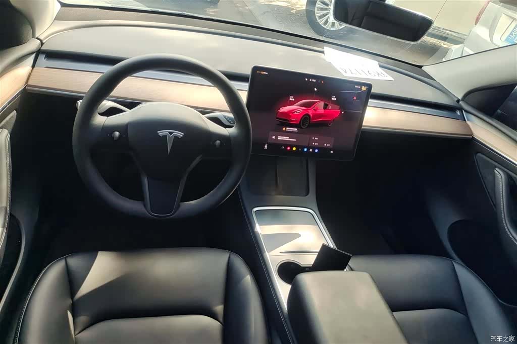 Tesla Model Y, 2023 12