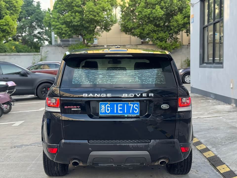 Land Rover Range Rover Sport Land Rover Range Rover Sport