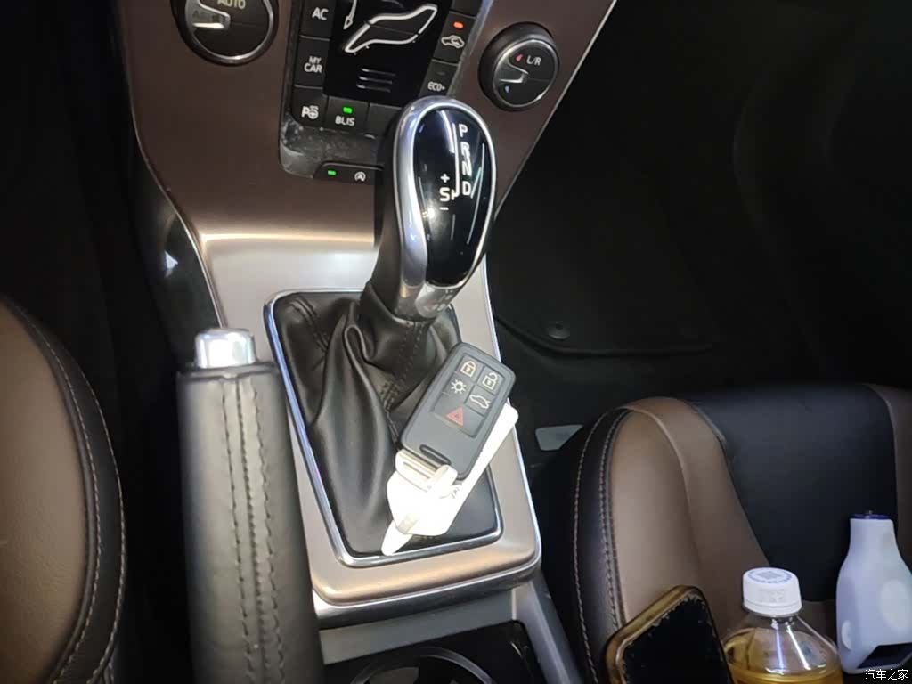 Volvo V40, 2018 14