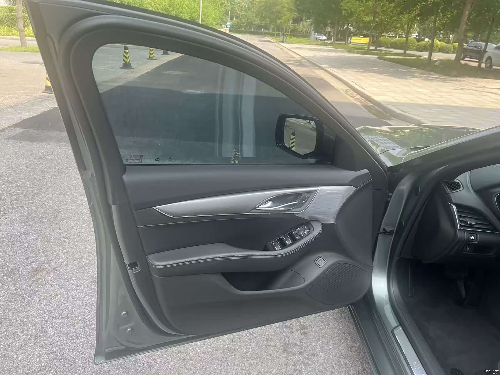 Cadillac CT5, 2022 10