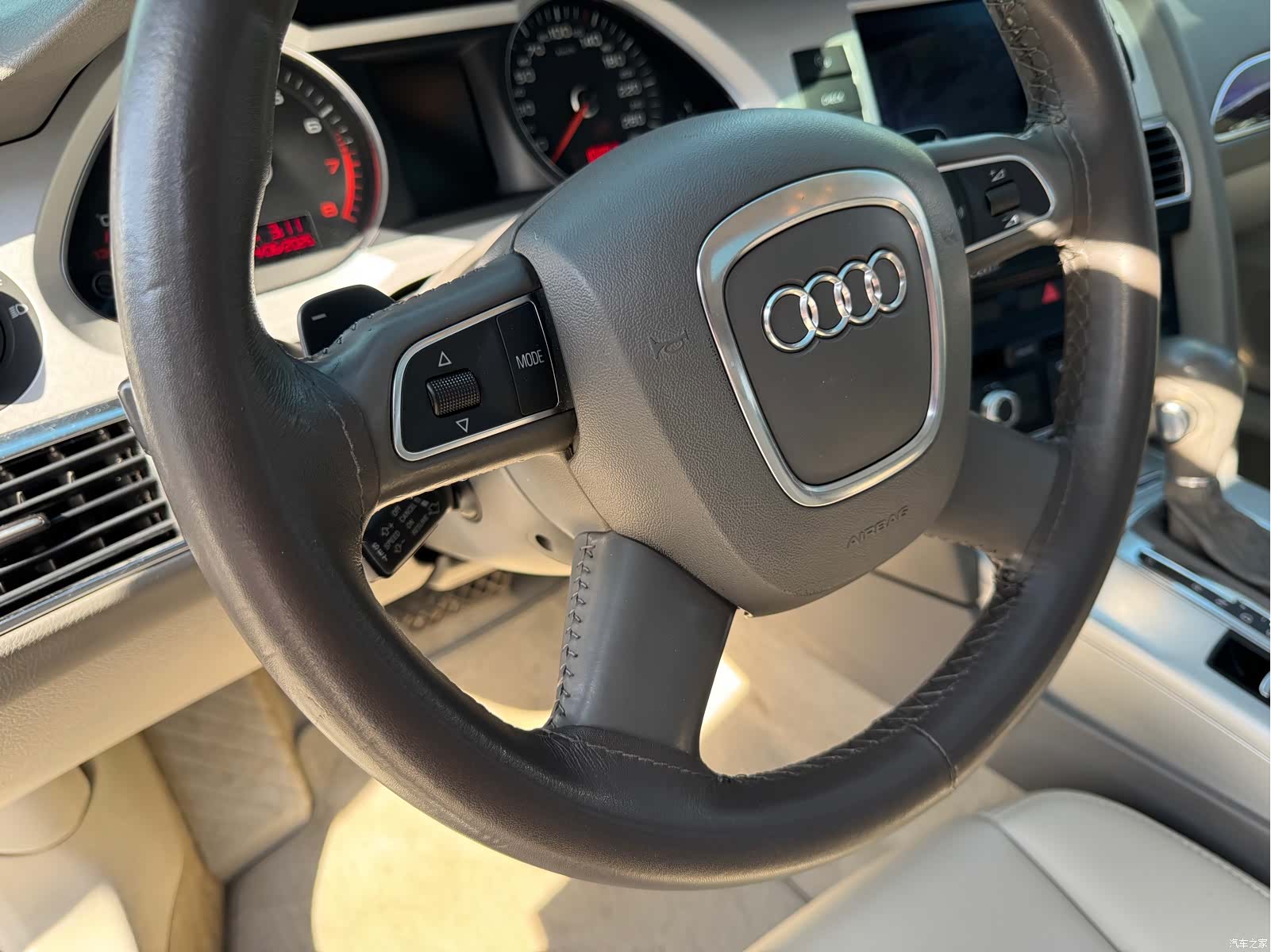 Audi A6L, 2012 10