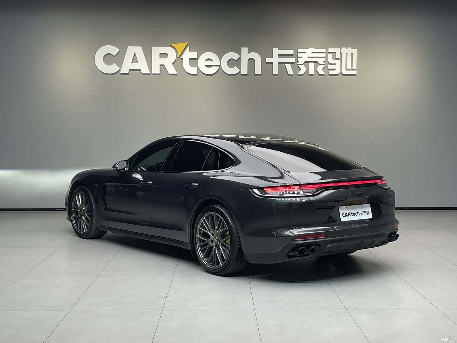 Porsche Panamera, 2023 6