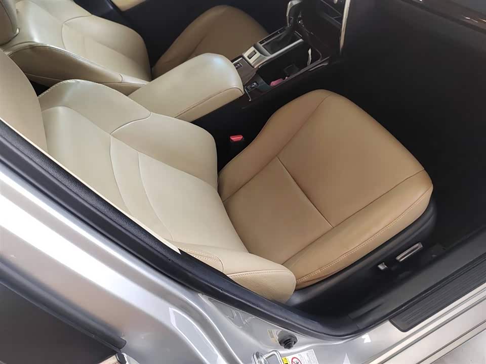 Toyota Reiz Toyota Reiz