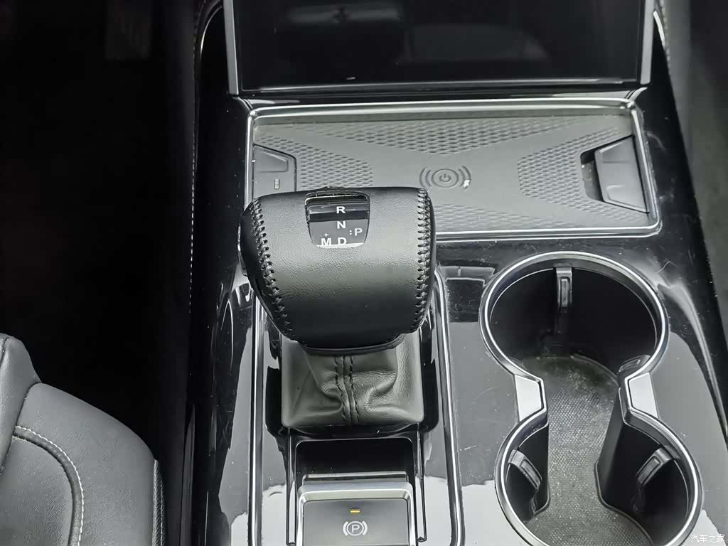 Hongqi HS7, 2019 13