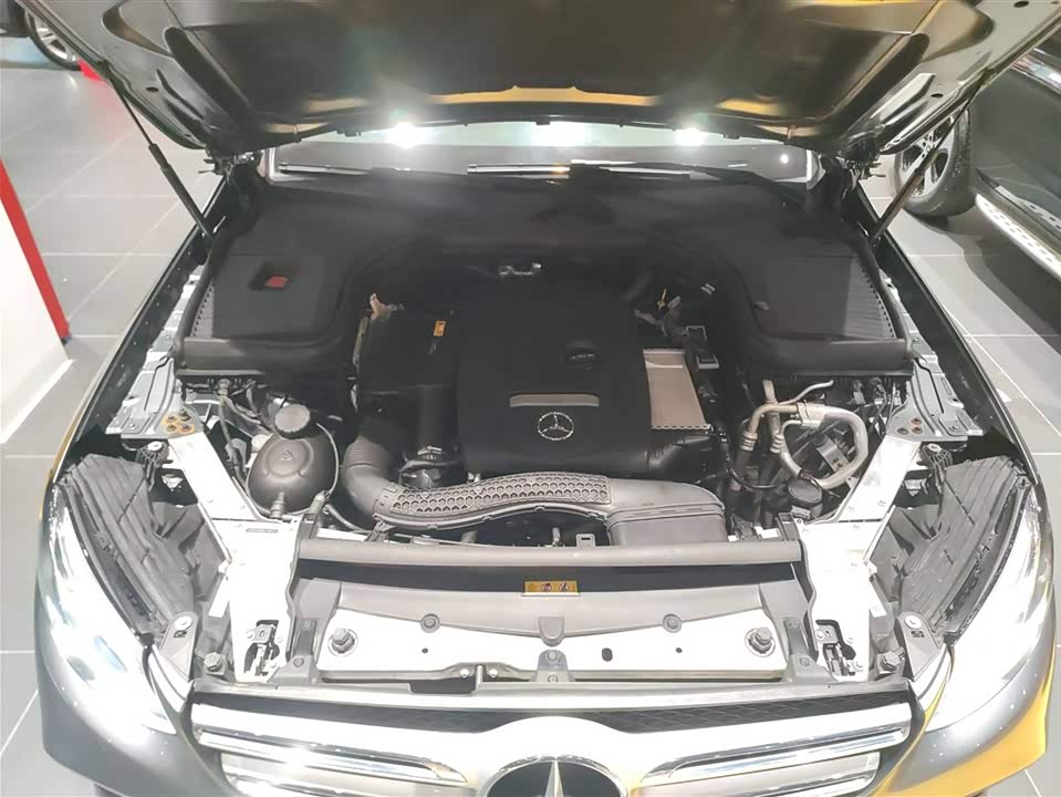Mercedes-Benz GLC Mercedes-Benz GLC