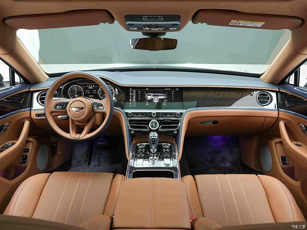 Bentley Flying Spur, 2024 6