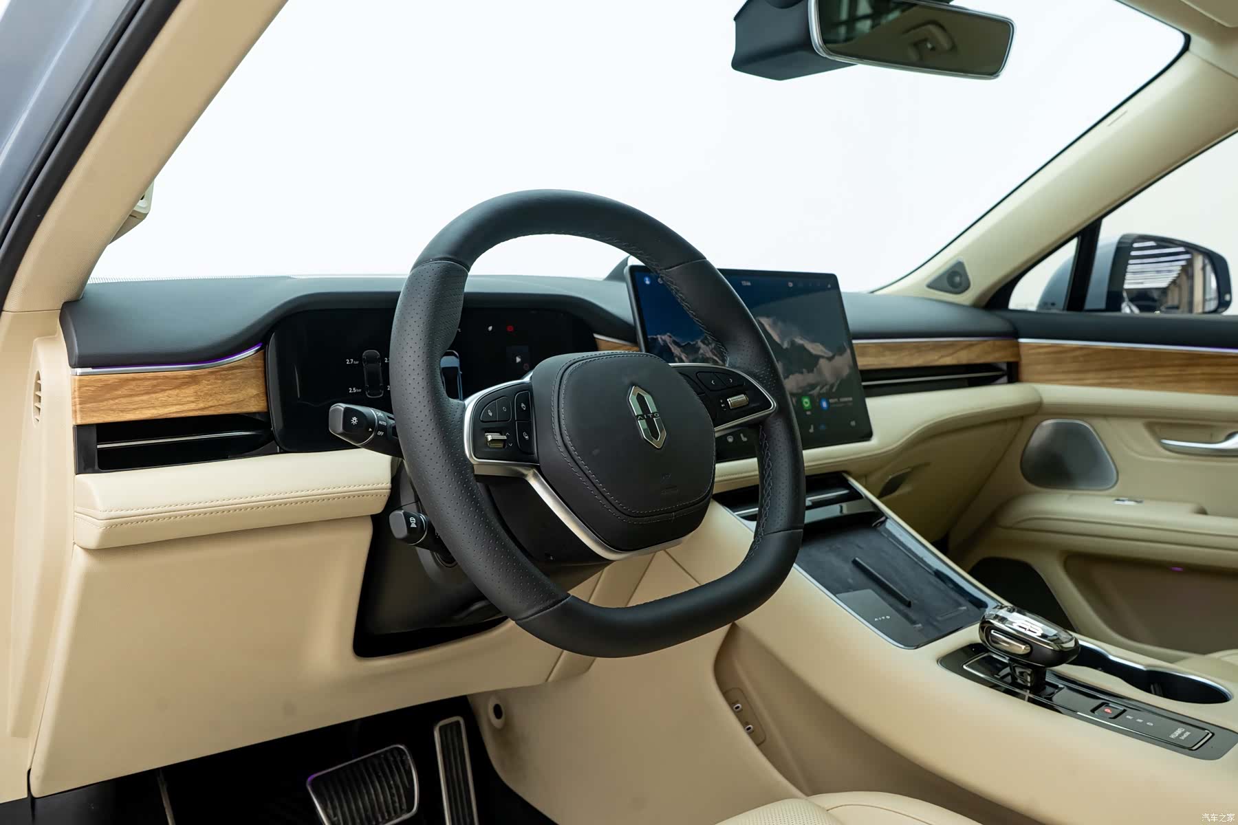 AITO M5, 2023 все фото