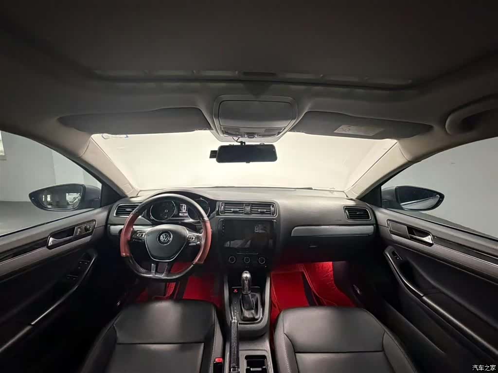Volkswagen Sagitar, 2018 9