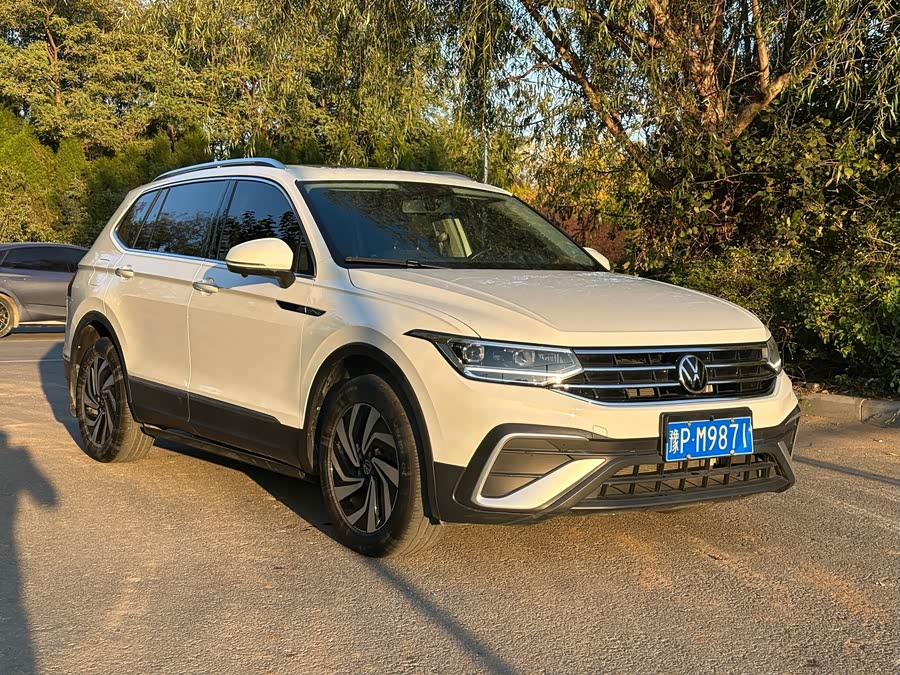 Volkswagen Tiguan L 2023, фото 2