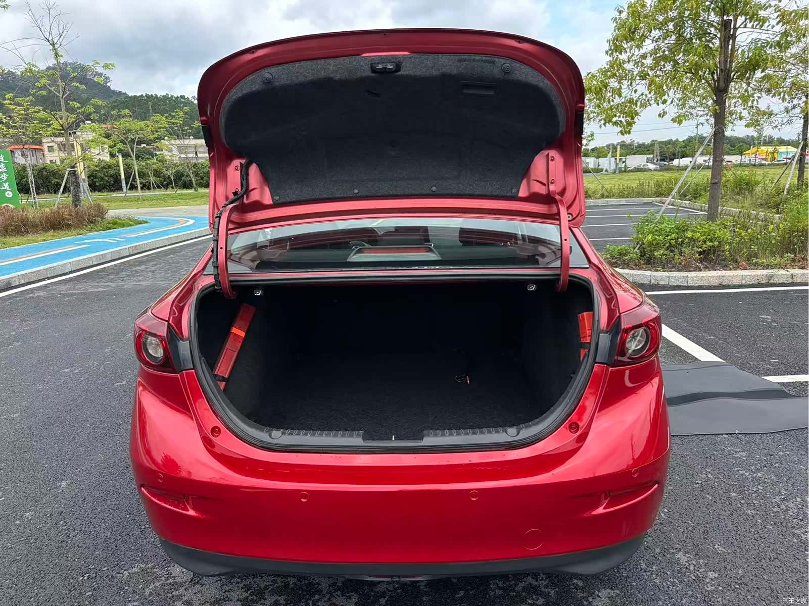 Mazda Mazda3, 2016 17