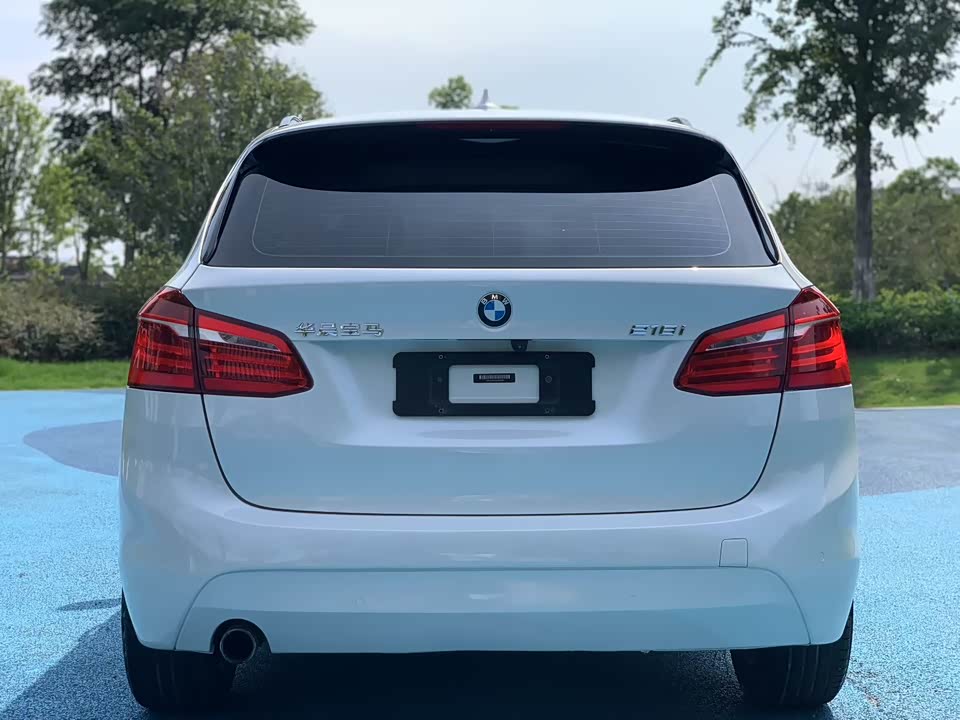 BMW 2 series station wagon