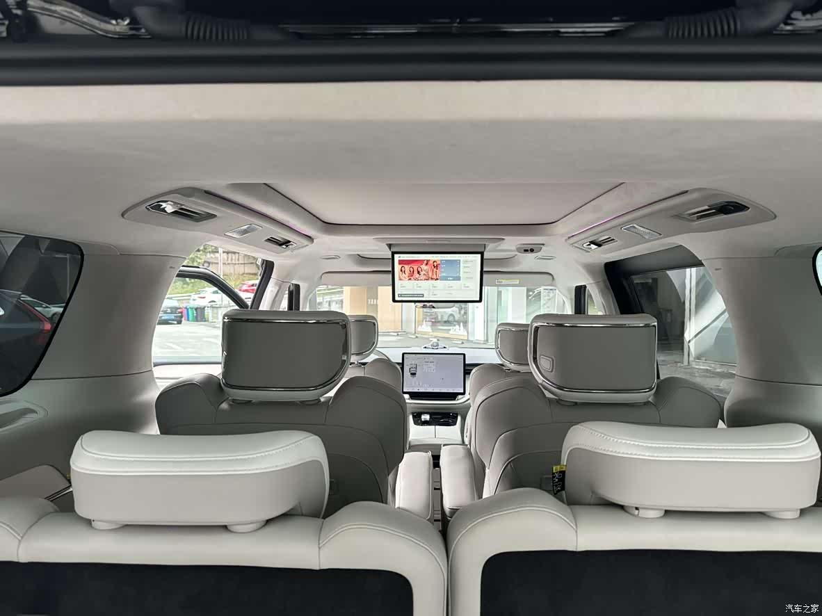 Volvo EM90, 2024 21