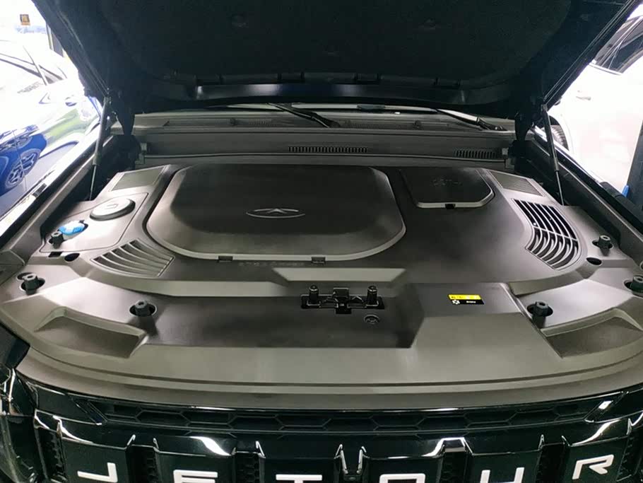 Jetour Jet Traveler C-DM