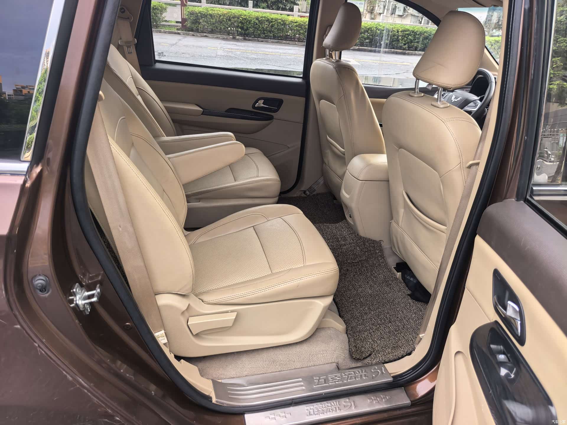 Wuling Hongguang, 2016 8