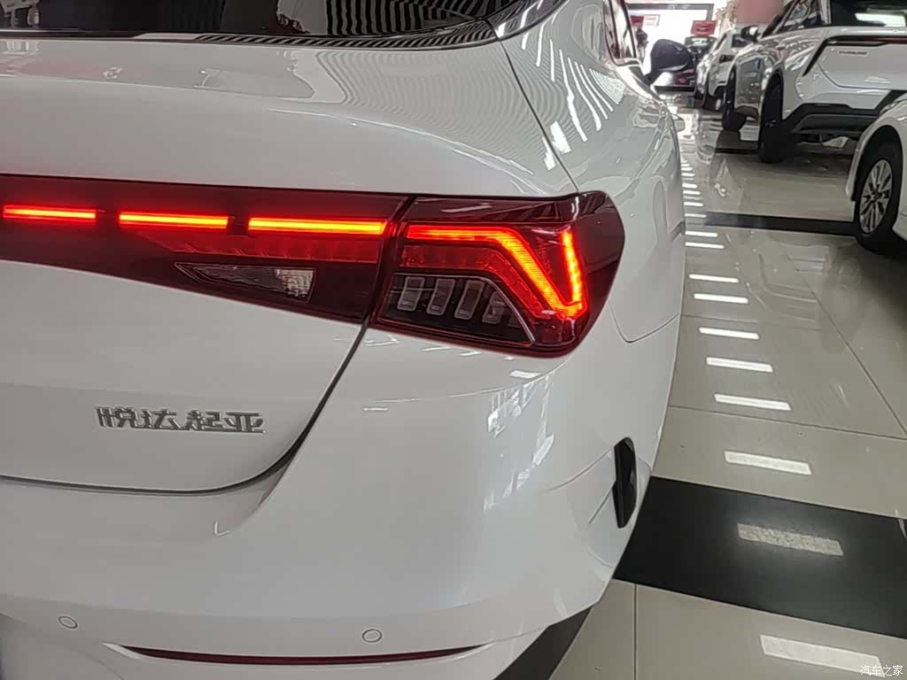Kia K5, 2022 8