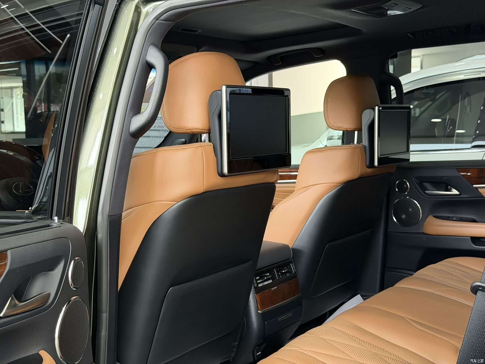 Lexus LX, 2023 9
