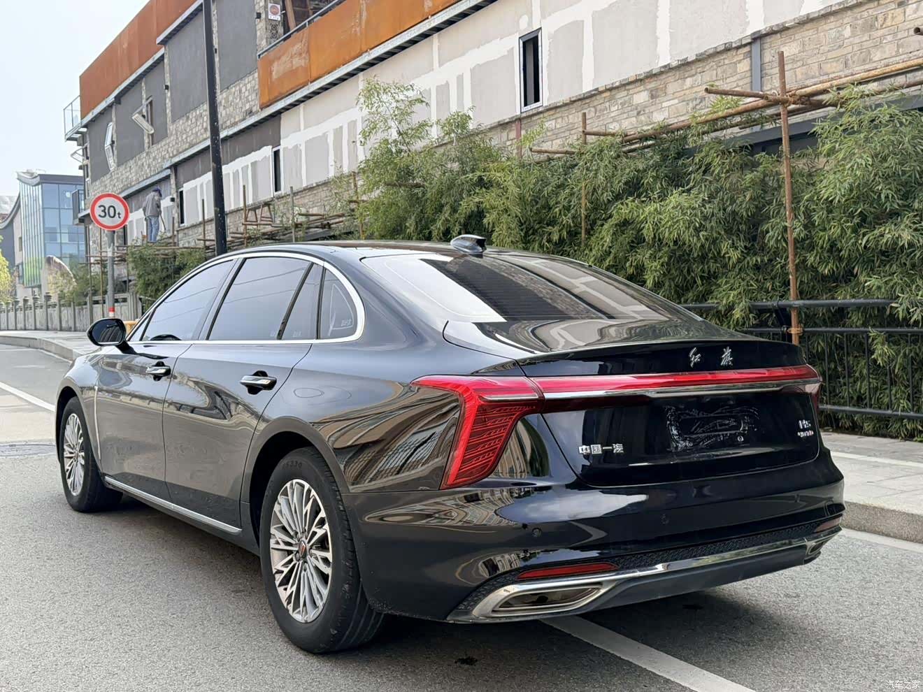 Hongqi H5, 2024 16