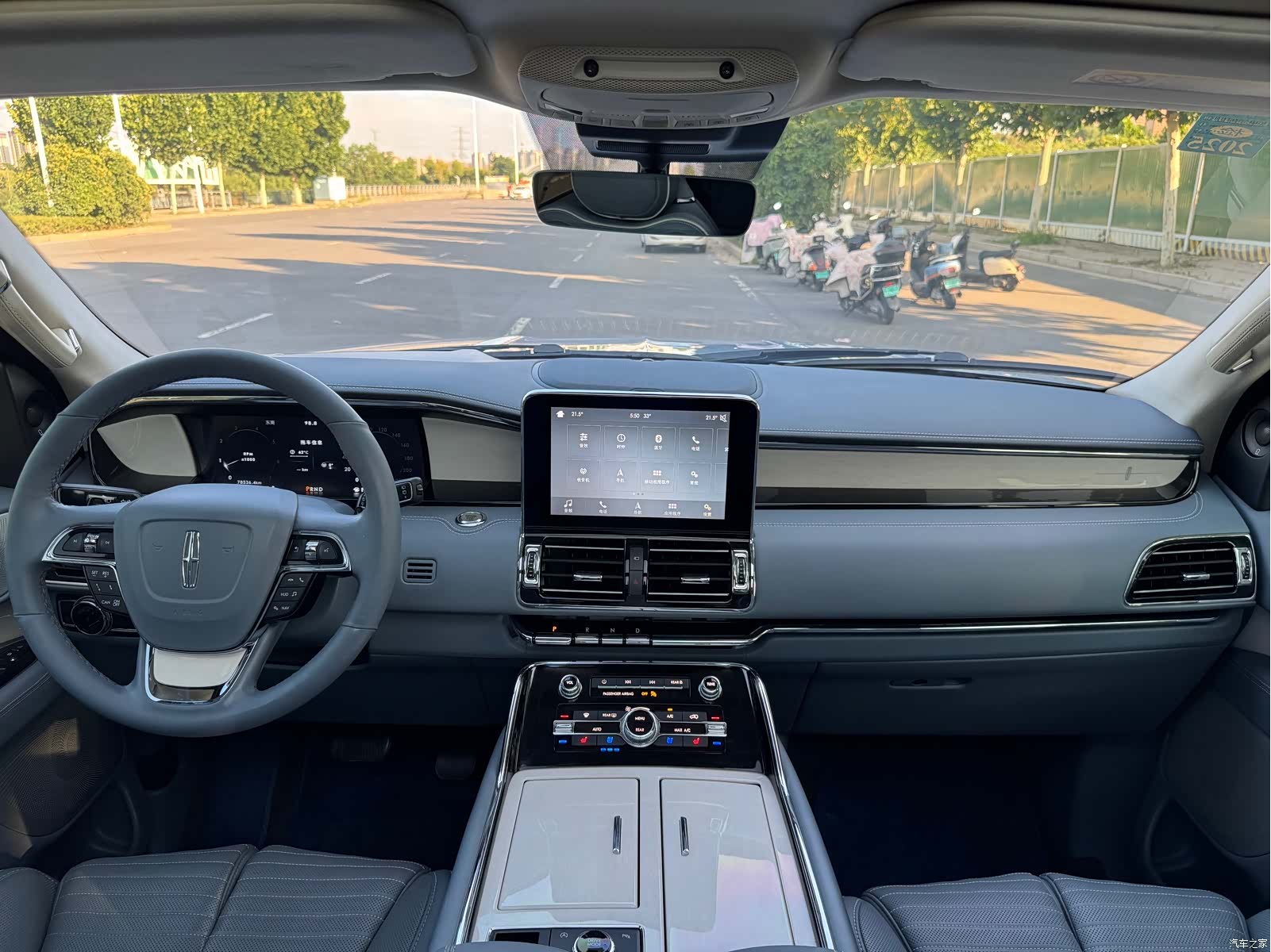 Lincoln Navigator, 2019 23