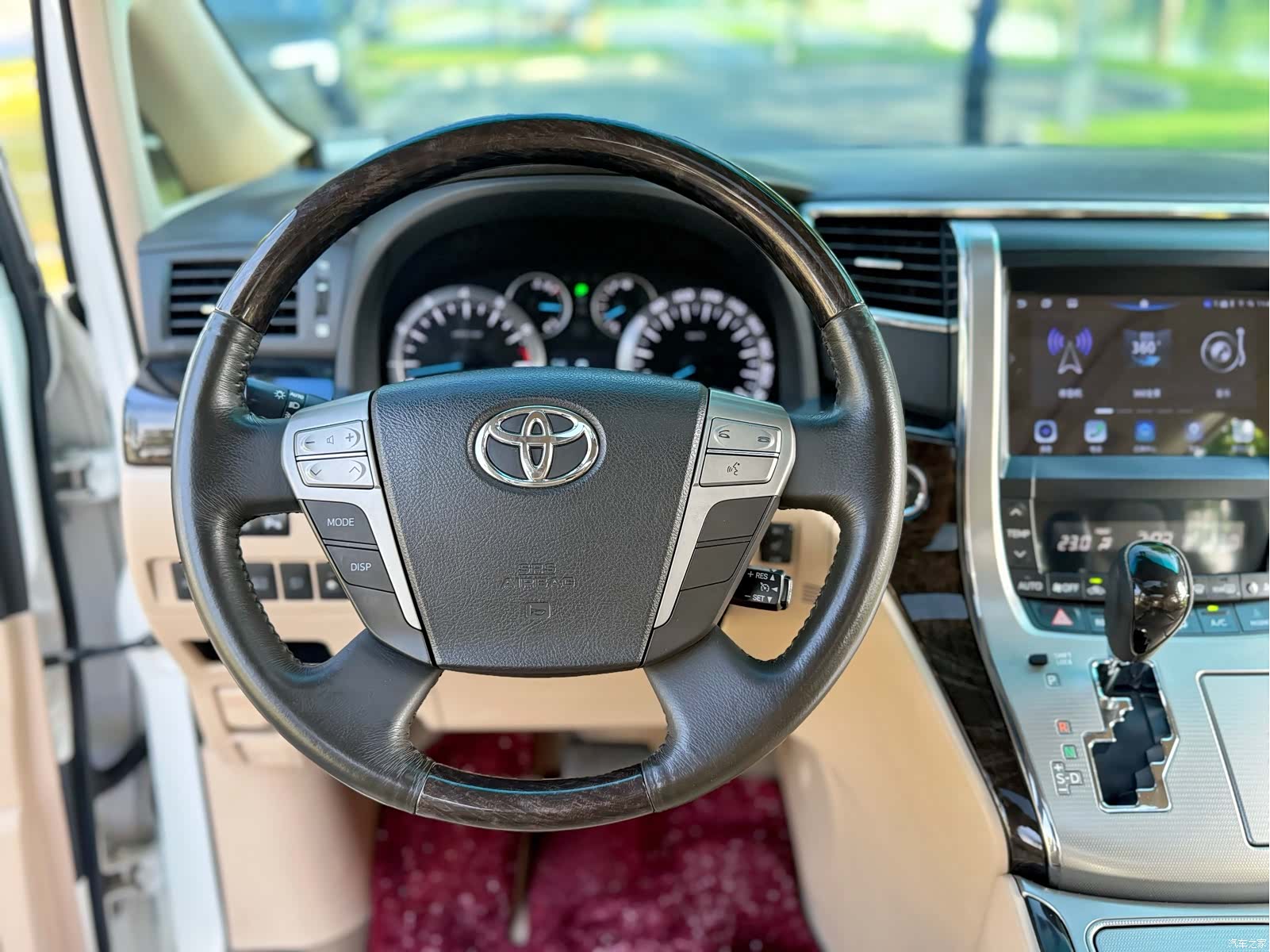 Toyota Alphard, 2014 14
