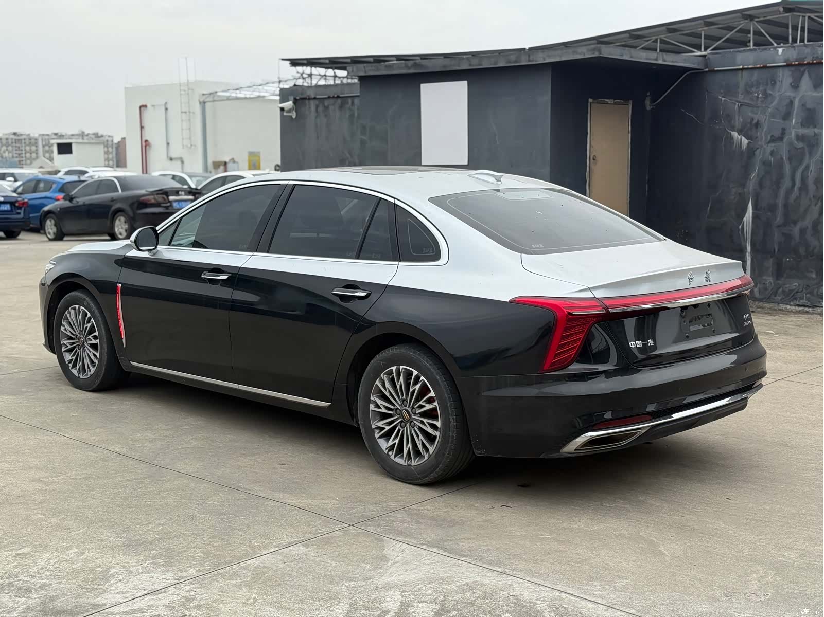 Hongqi H5, 2022 10