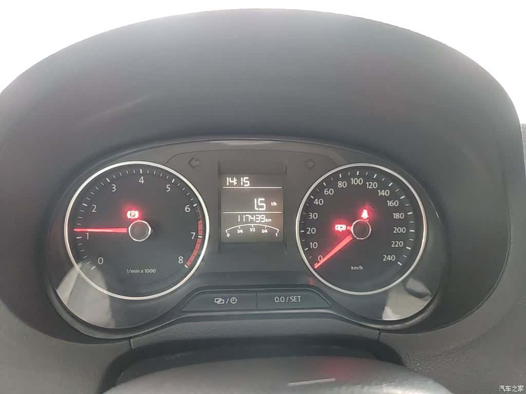 Volkswagen Polo, 2015 12