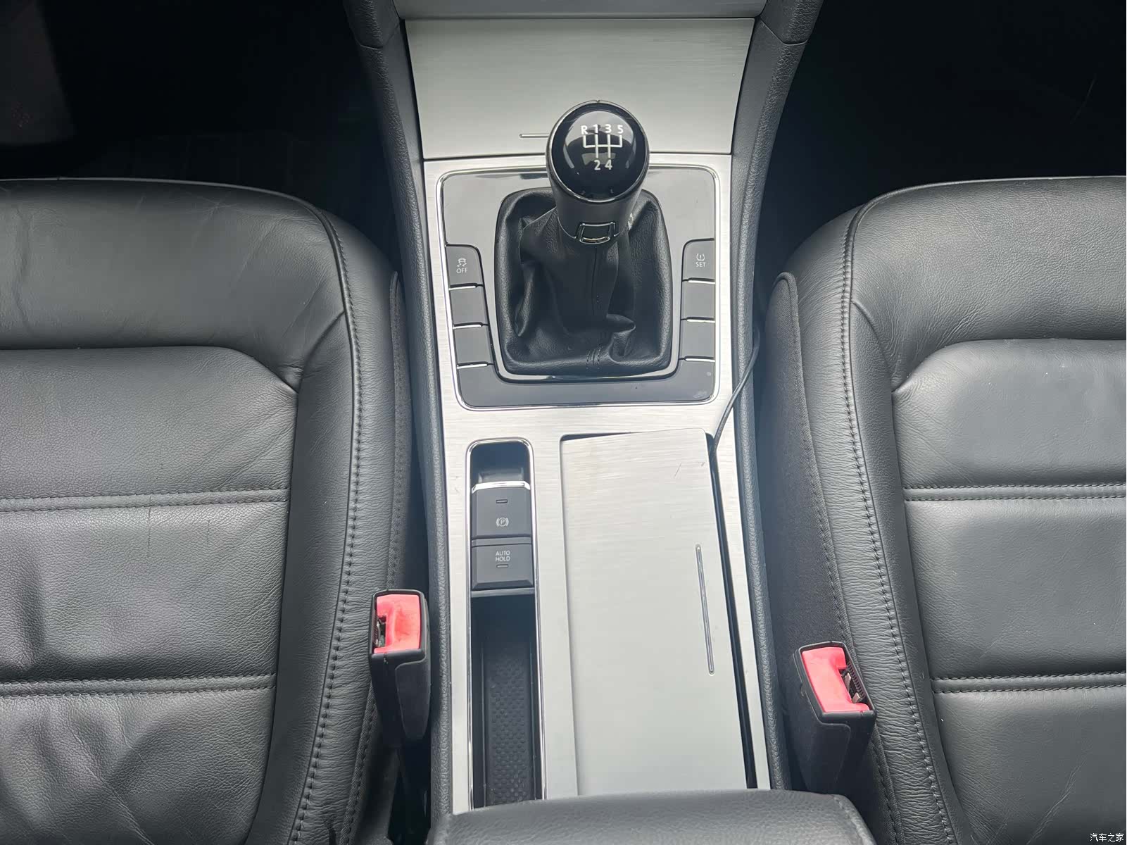 Volkswagen Passat, 2014 15
