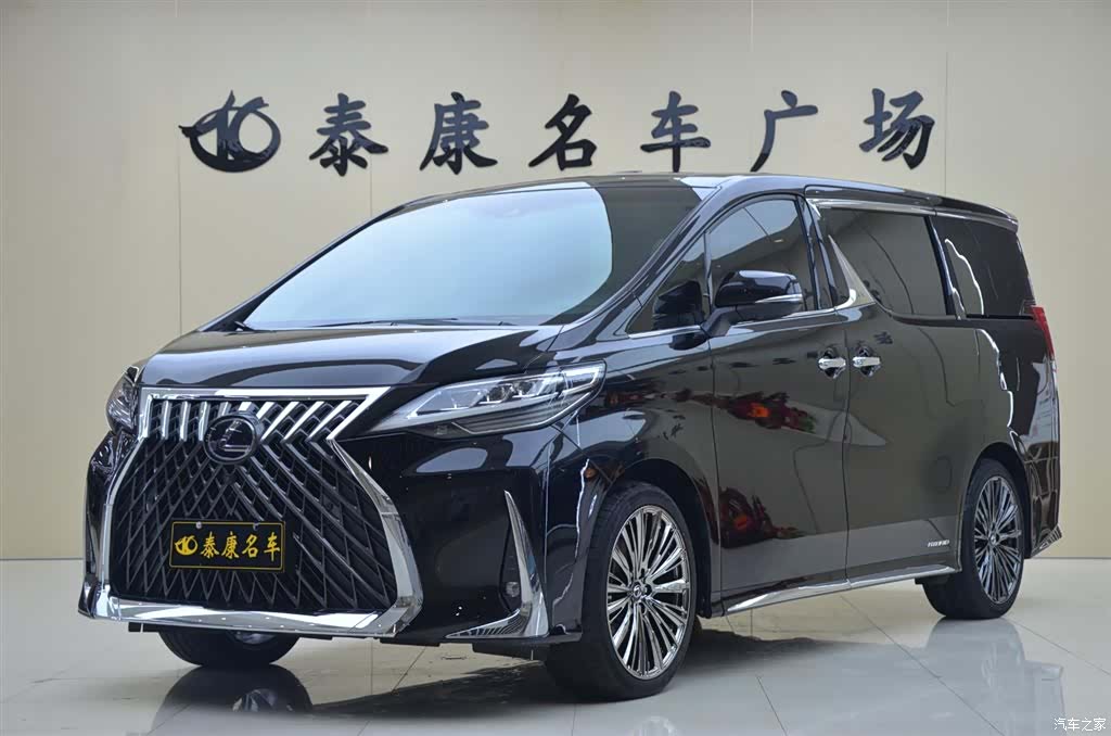 Lexus LM, 2022 1