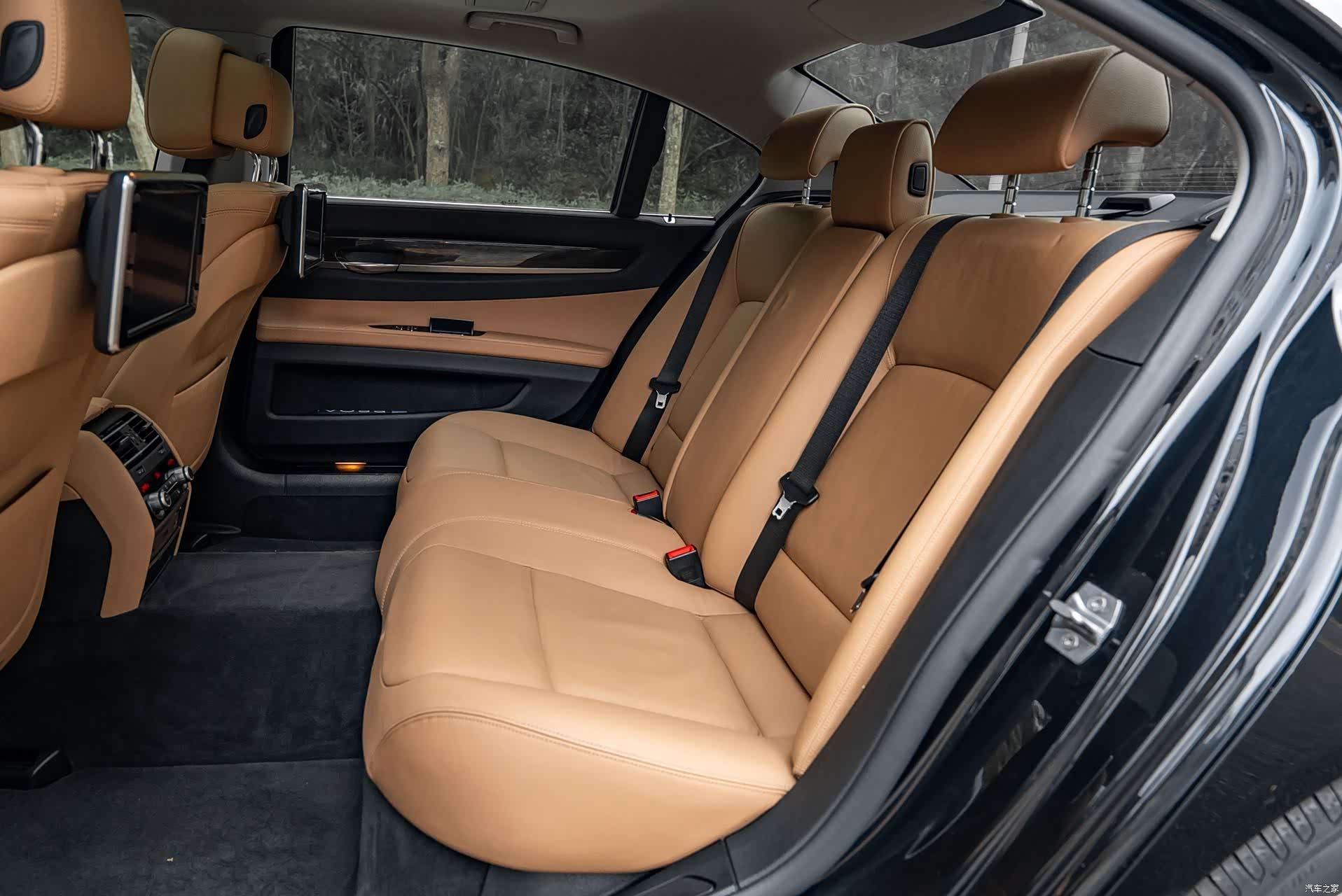 BMW 7 Series, 2014 10