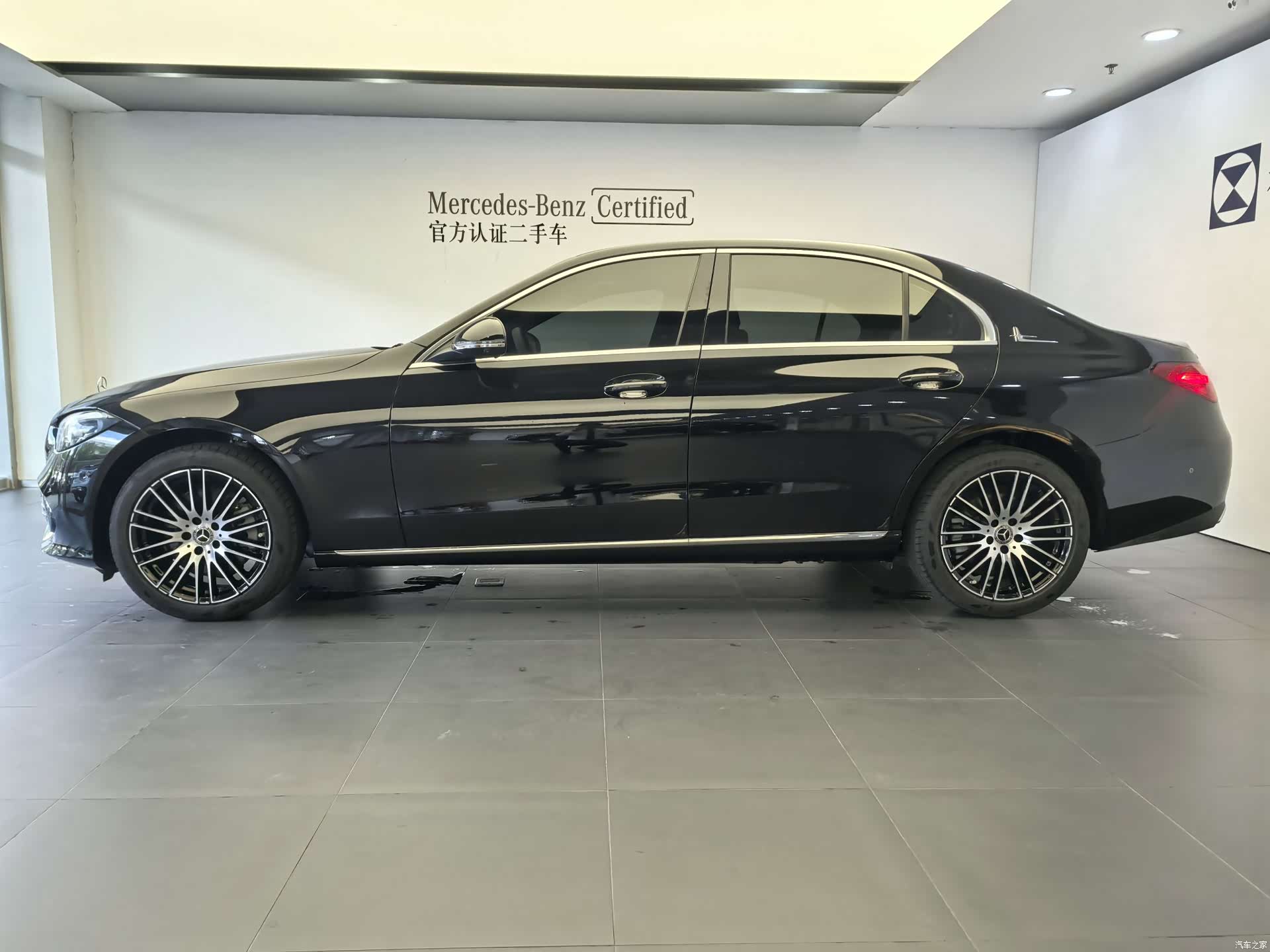 Mercedes-Benz C-Class, 2025 4