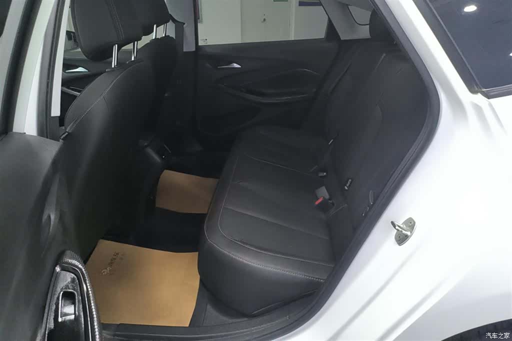 Buick Verano, 2024 11