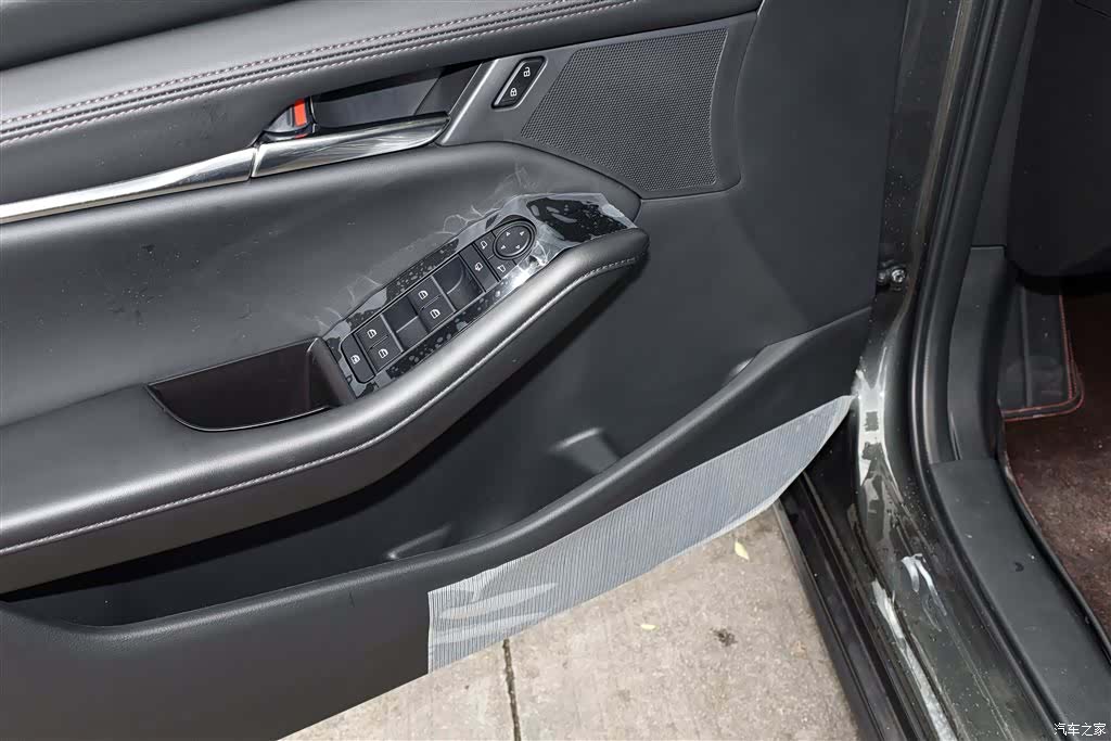 Mazda Mazda3, 2023 25