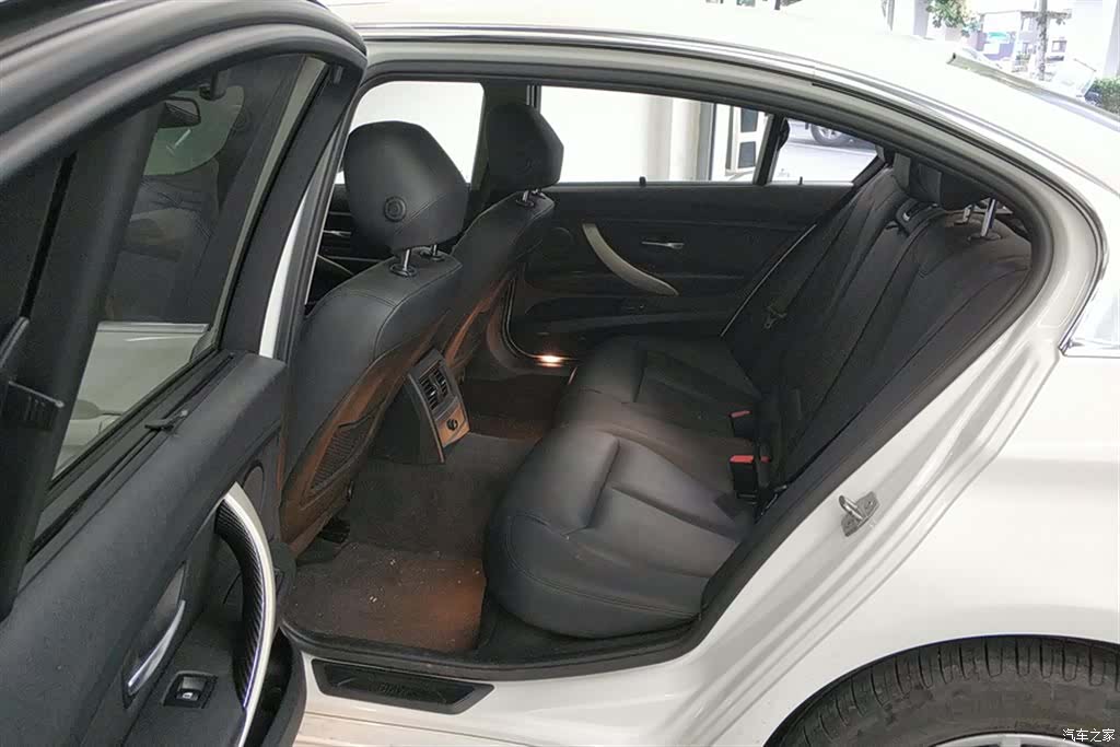 BMW 3 Series, 2014 11