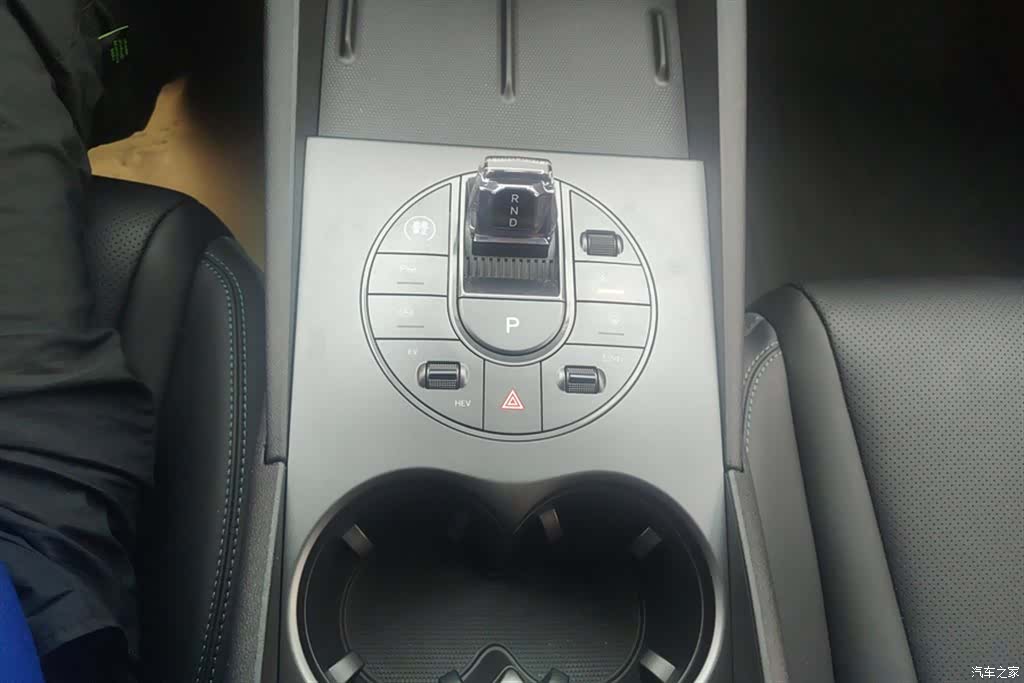 BYD Seal, 2025 16