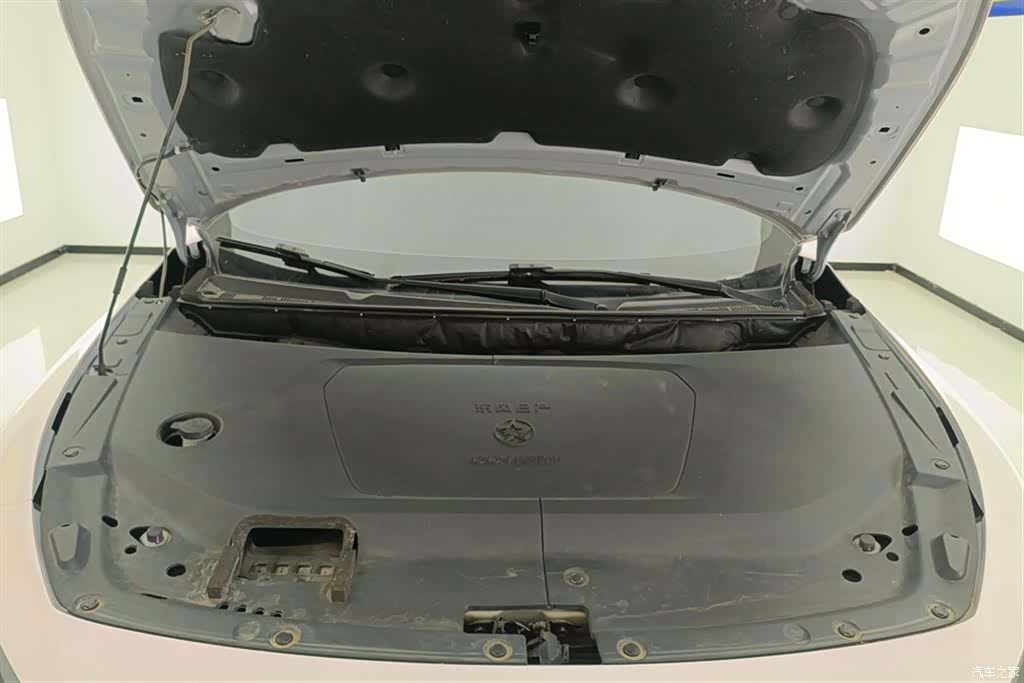 Nissan V, 2024 10