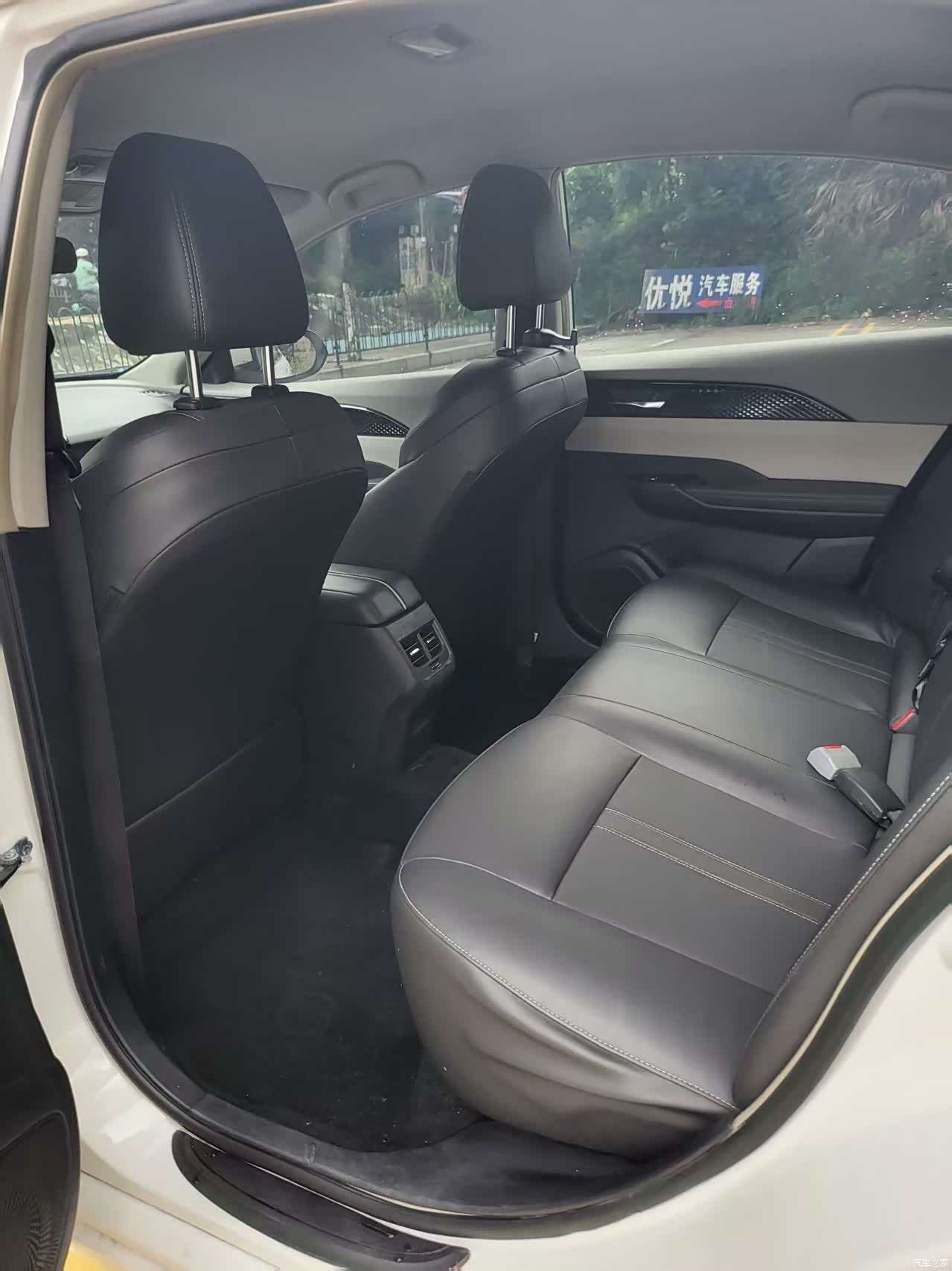 DongFeng E70, 2021 6