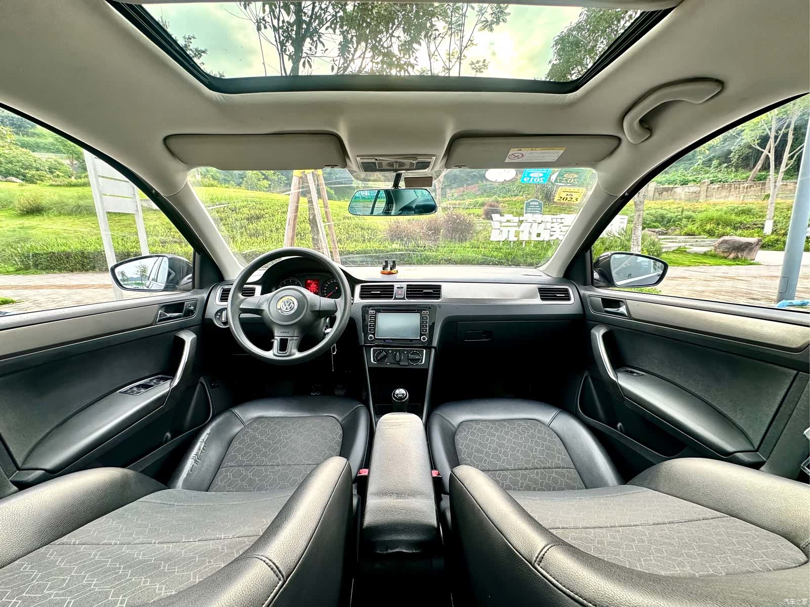 Volkswagen Santana, 2015 37