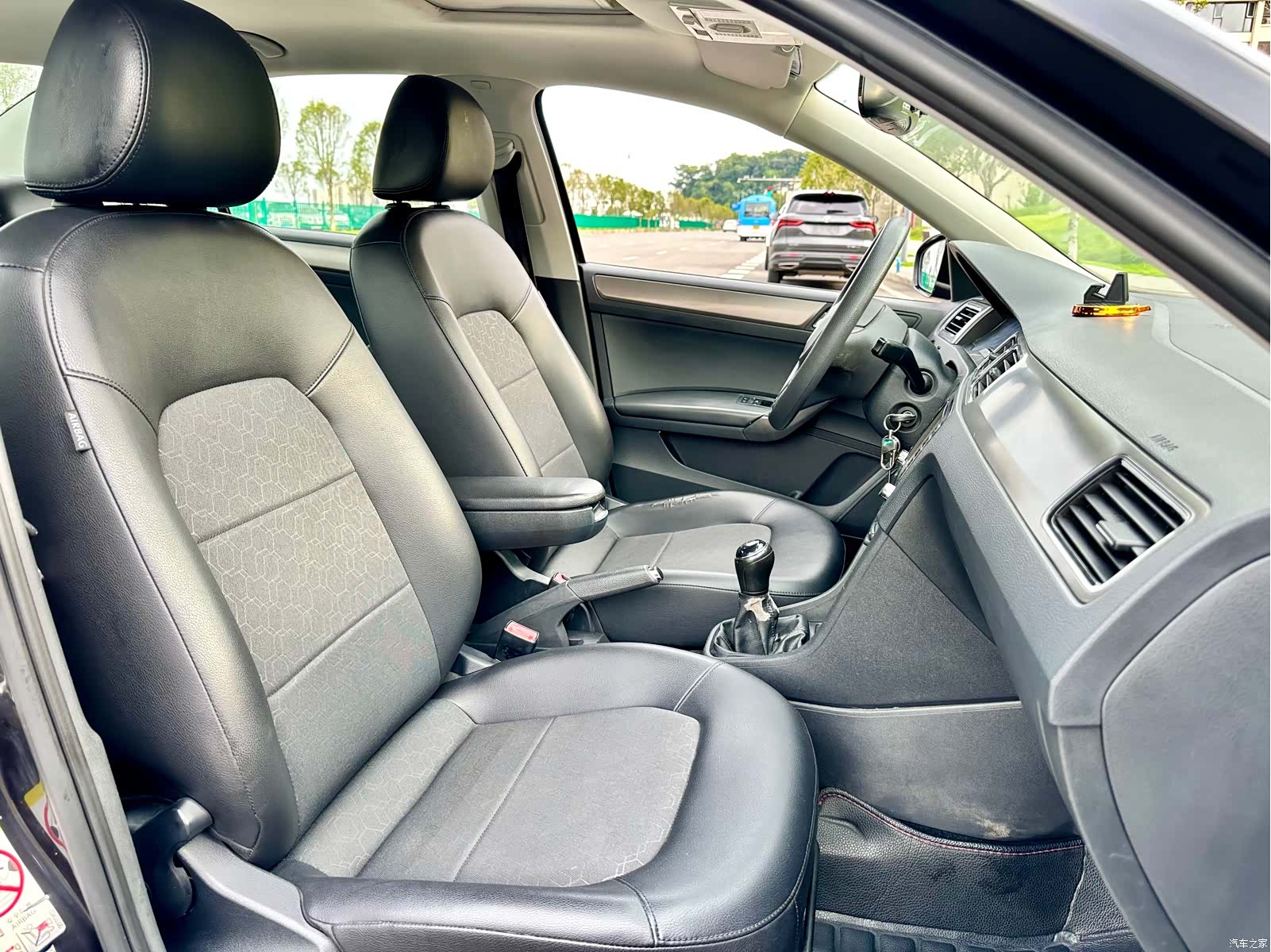 Volkswagen Santana, 2015 24