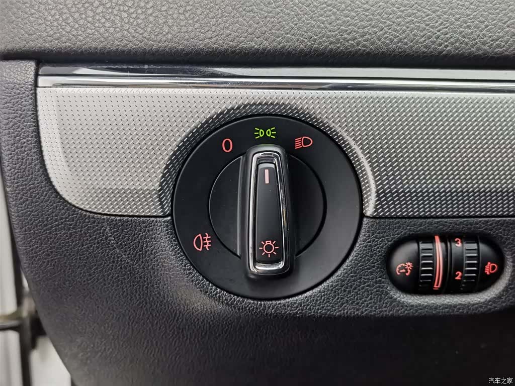 Volkswagen Sagitar, 2019 21