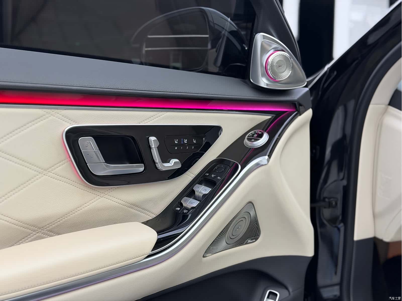 Maybach S-Class, 2023 9
